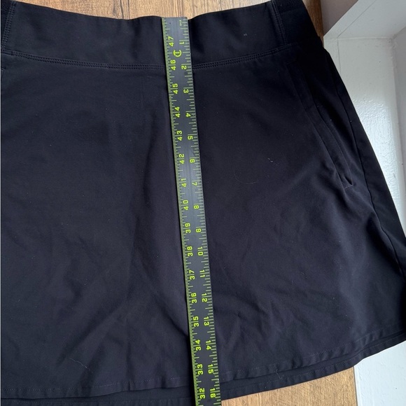 Athleta Women’s Tee Time black high rise 15” Skort size 4 - Picture 6 of 6